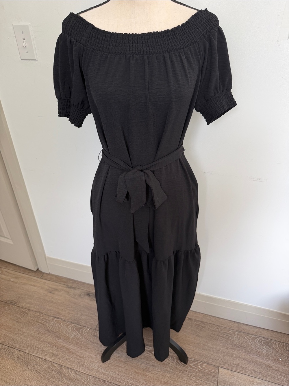 NWT Lily Morgan Women’s Black Off-Shoulder Maxi Dress with Tie Waist Small